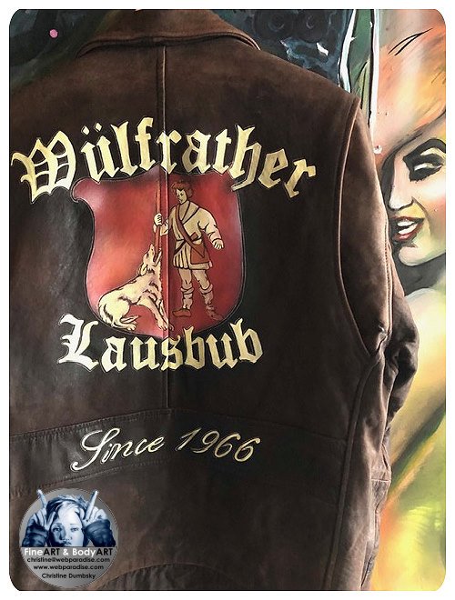 wuelfrather lausbub lederjacke bemalt airbrush christine dumbsky2